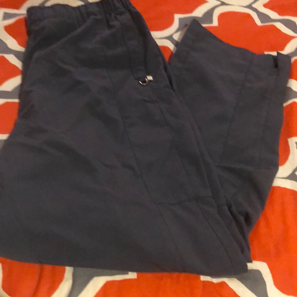 Women's Size XLP Vera Bradley Scrub pants